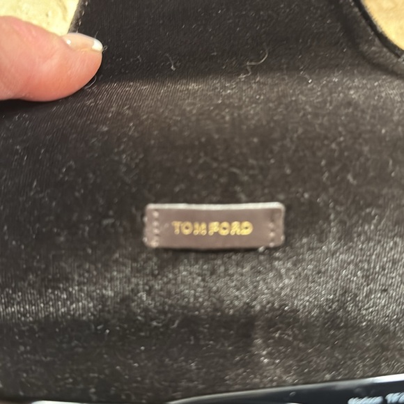 Tom Ford Black Oversized Madison Cat-Eye Sunglasses - Picture 5 of 6